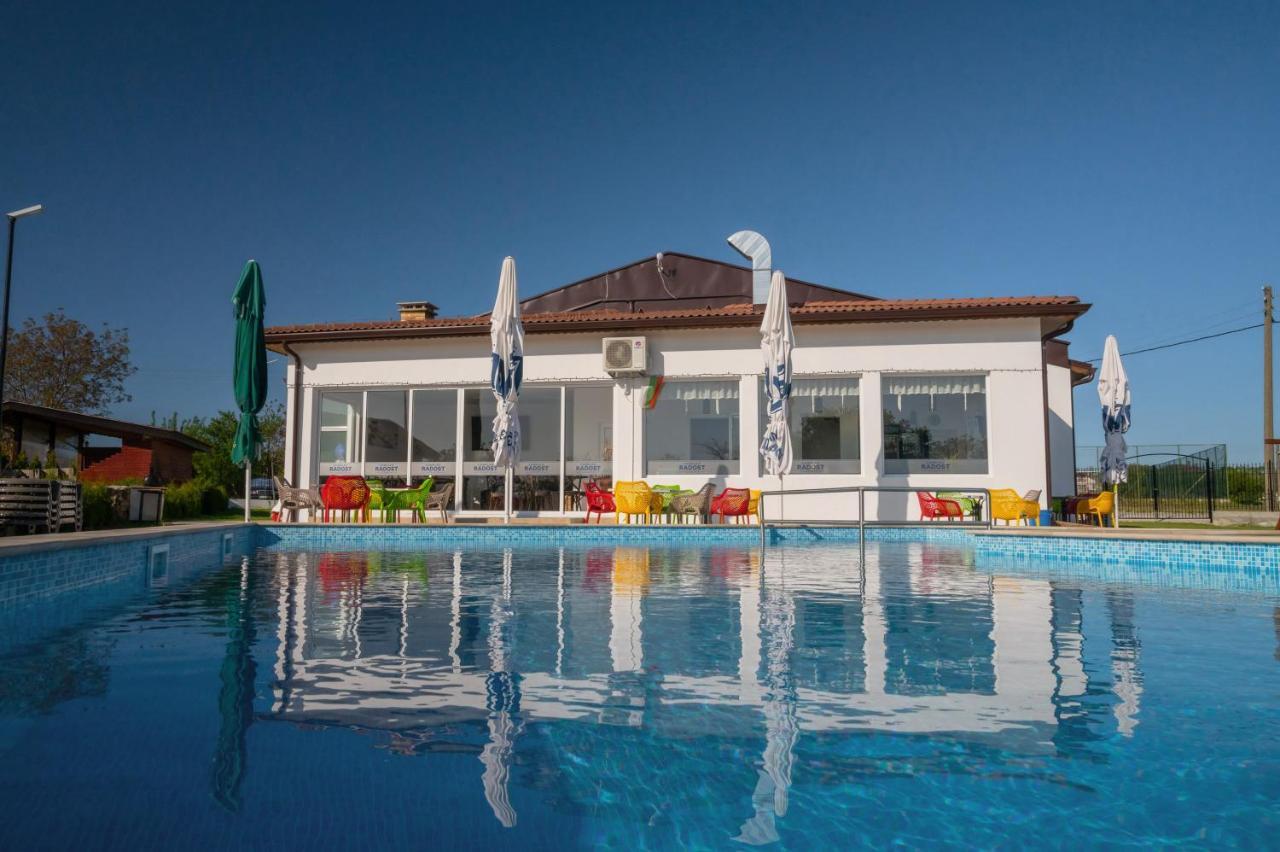Комплекс Радост Hotel Ezerets Exterior photo